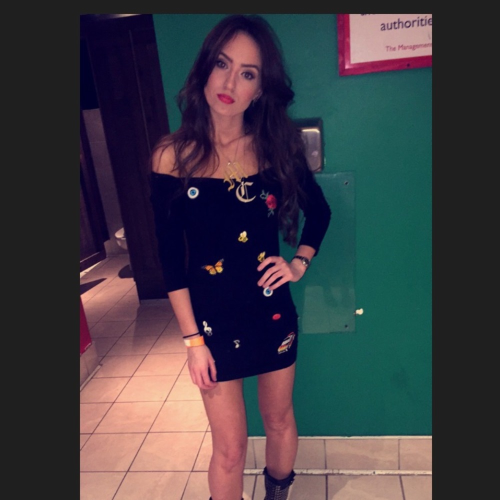 Trendy black dress with patches - Picture 1 of 2